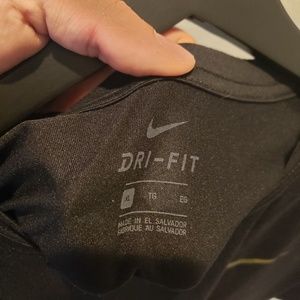 Nike Shirts - Men's Nike XL Dri Fit t-shirt Nike Shirts - Men's Nike XL Dri Fit t-shirt